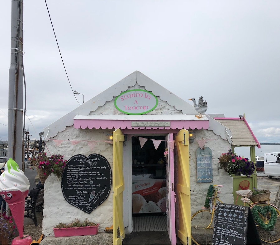 This little shop sells tea, coffee, other drinks, and most importantly— ice cream! It was delicious and affordable, and was a nice treat for walking near the dock and small beach alongside it. #Ireland #Skerries #Coast #Treats #IceCream