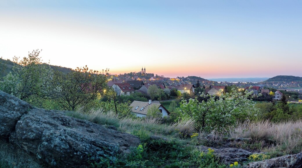 Predawn lights of Tihany, taken from the Small Wood Summit.
#balaton #tihany