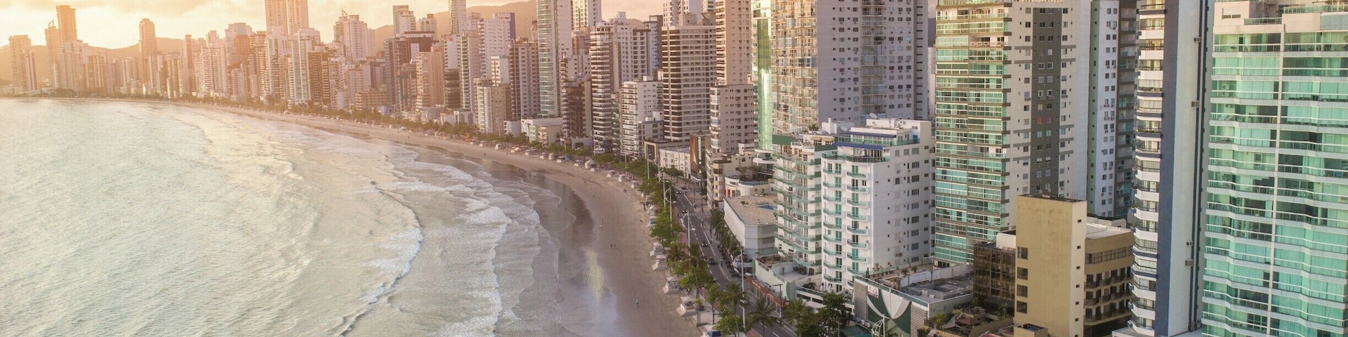 Such a beautiful sunrise shot of the city I live in Brazil.
#Drone #Dji #Phantom4pro #sunrise #UrbanJungle #Cityscape