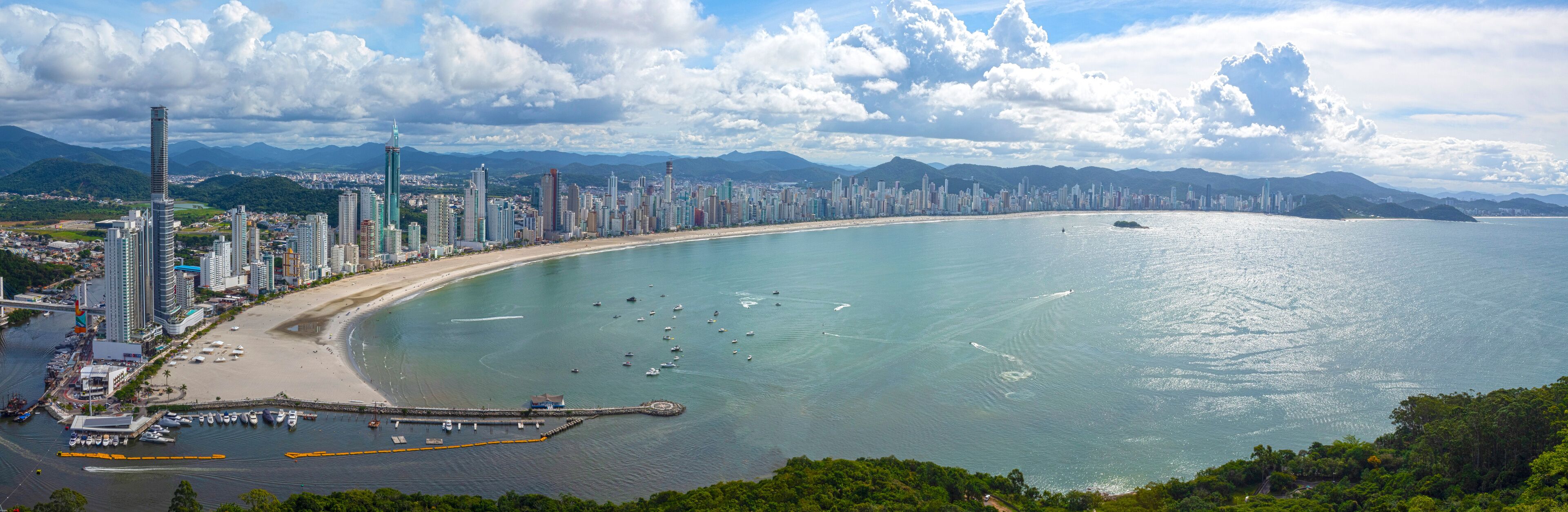 panorâmica da praia de Balneário Camboriú Santa Catarina Brasil