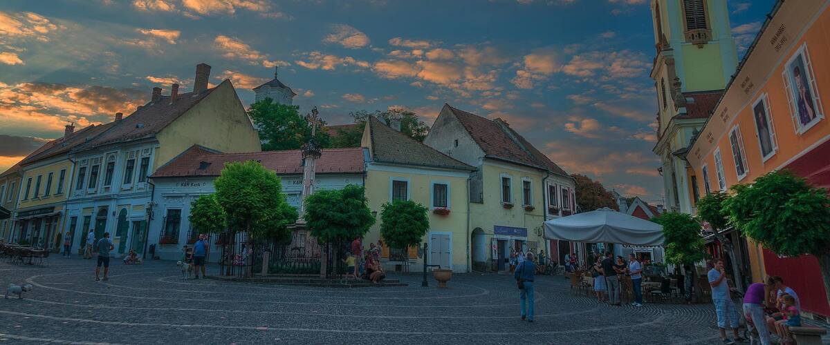 The main square of Szentendre is surrounded with Baroque style architecture.
A day for half a day here? http://www.alwayswanderlust.com/szentendre-a-stones-throw-from-budapest/