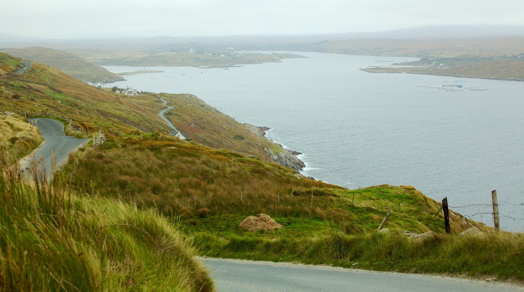 Clifden mit einem Berge, Landschaften und ruhige Szenerie