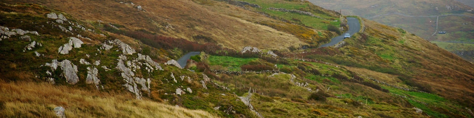 Clifden showing landscape views, mountains and tranquil scenes