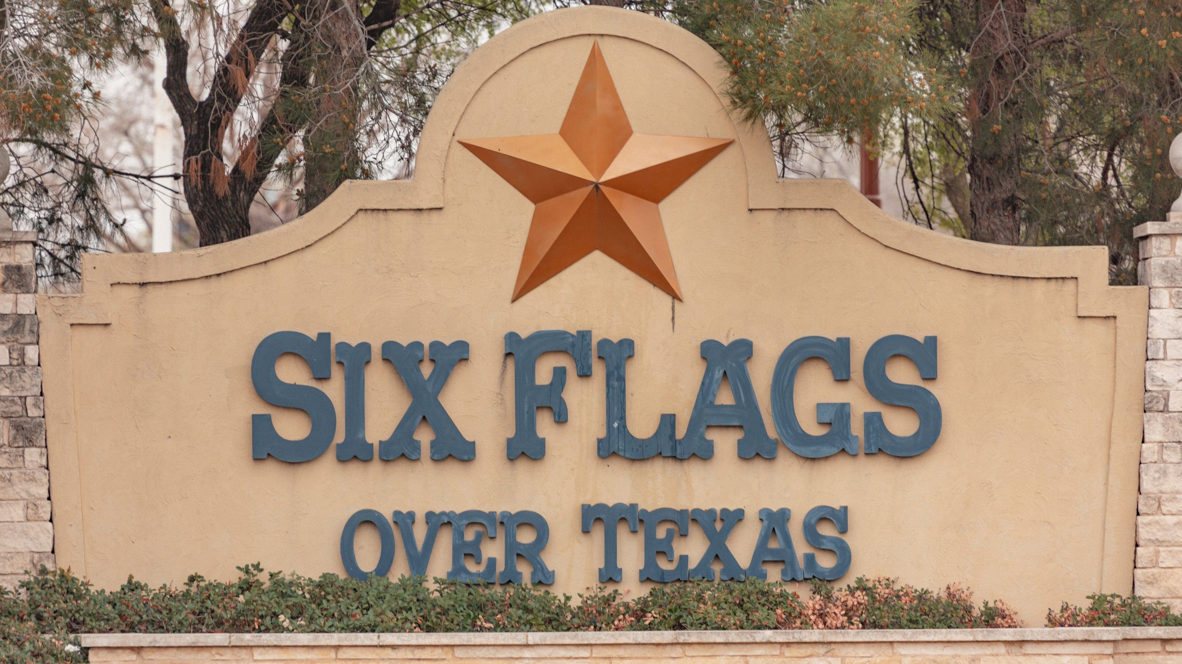 Six Flags Over Texas