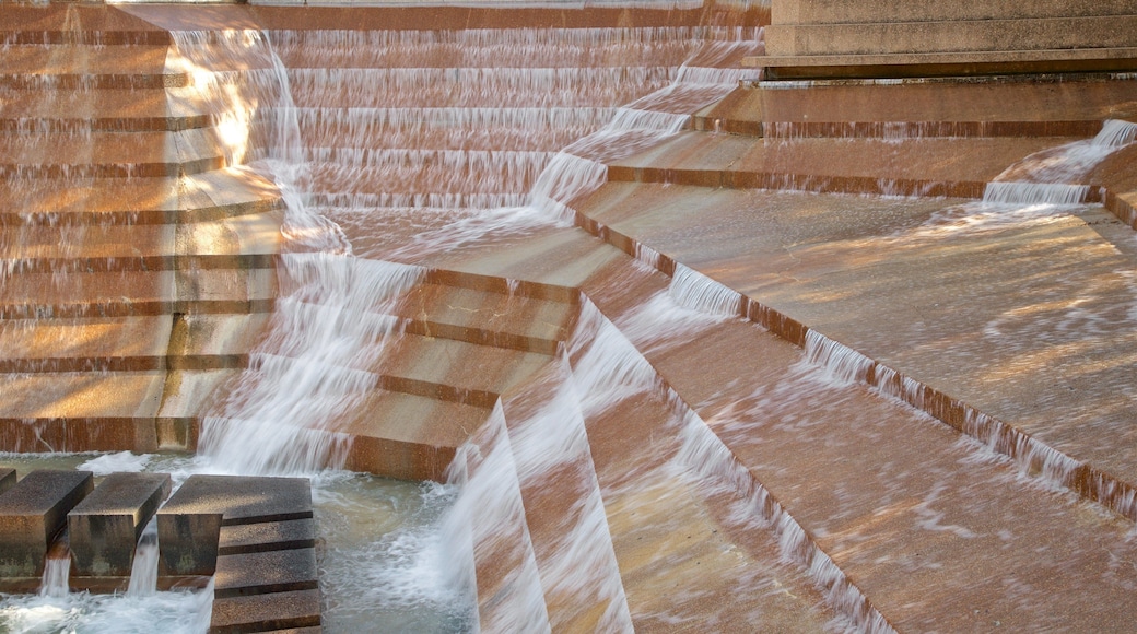 Fort Worth Water Gardens bevat een fontein