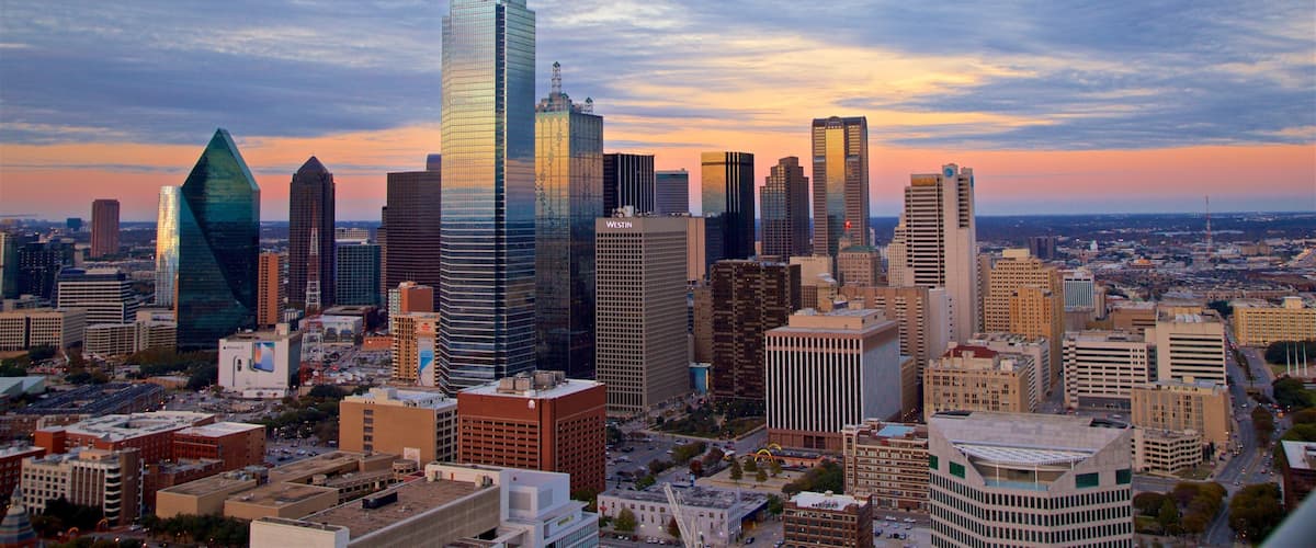 Torre Reunión mostrando vistas de paisajes, un rascacielos y una ciudad
