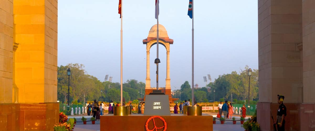 Porte India montrant mémorial