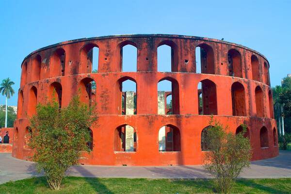 Jantar Mantar which includes heritage architecture and a garden