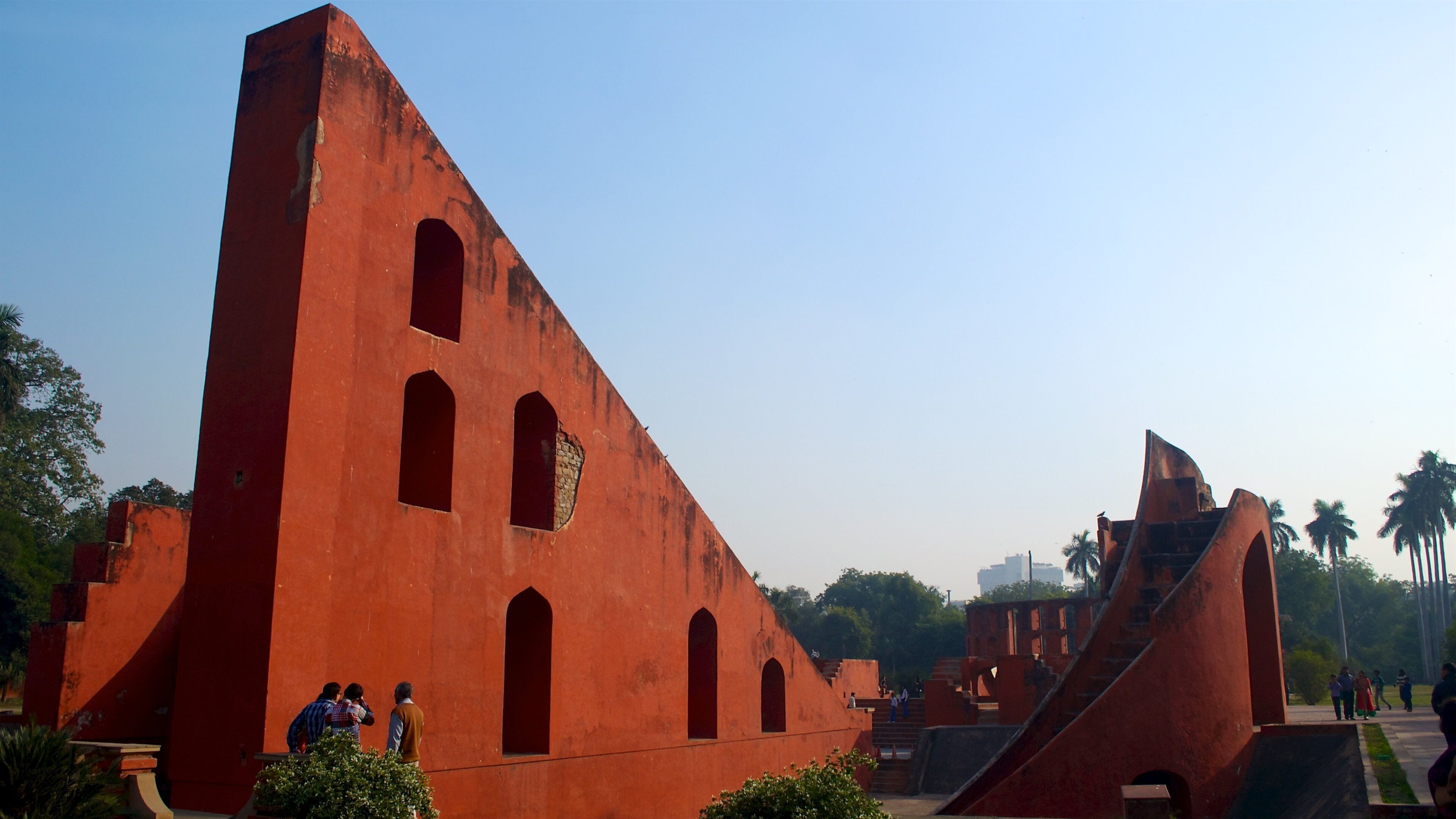 Jantar Mantar som inkluderer historisk arkitektur