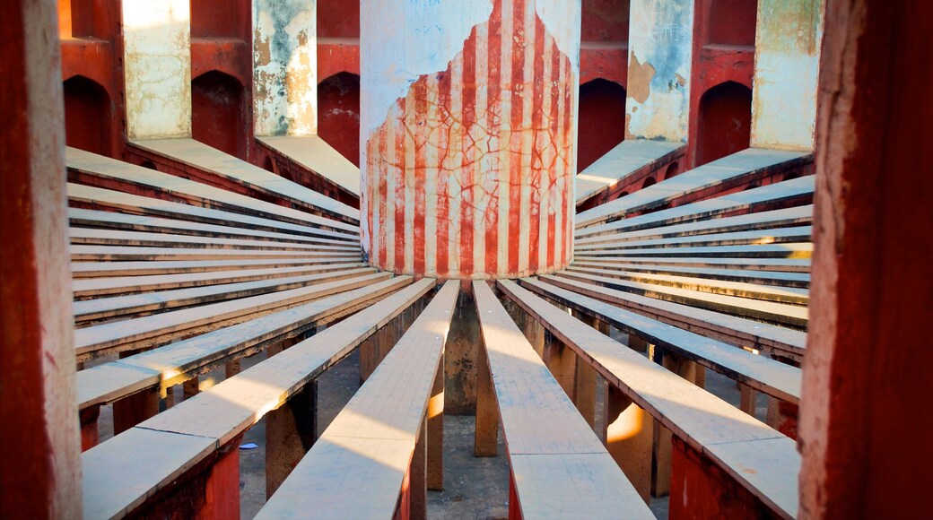 Jantar Mantar welches beinhaltet historische Architektur