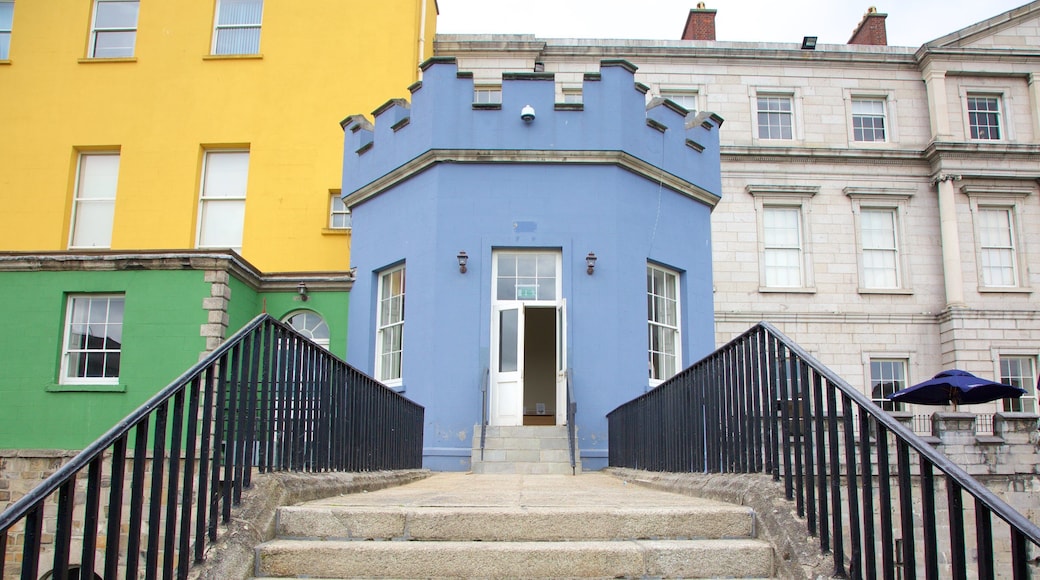 Dublin Castle fasiliteter samt palass, historisk arkitektur og kulturarv