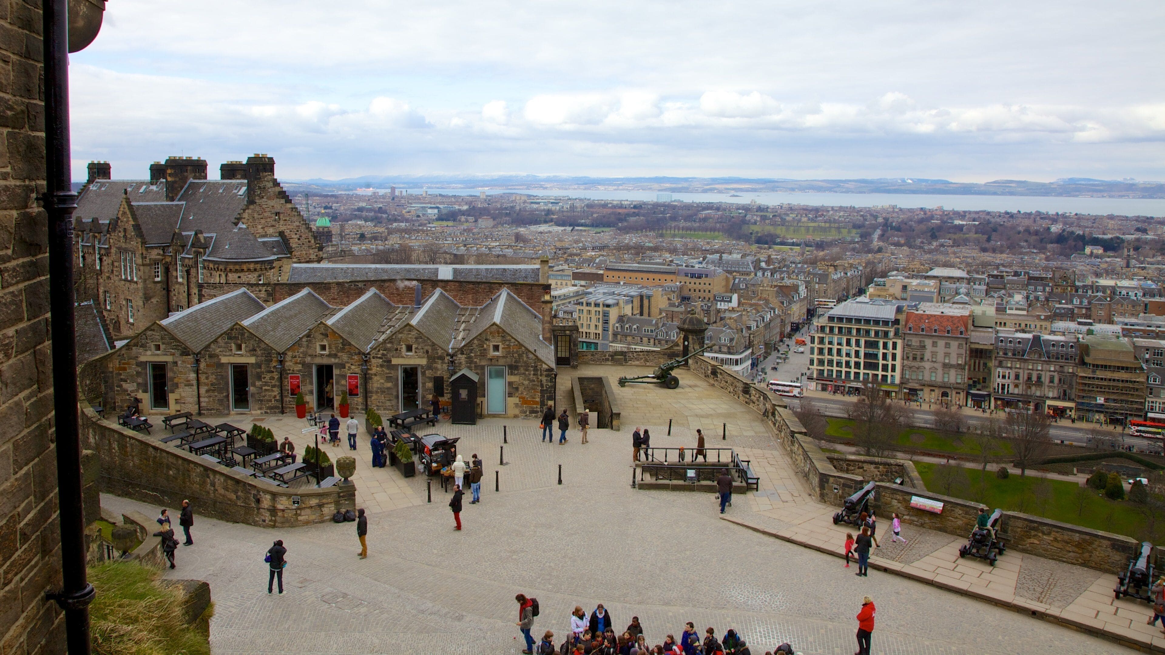 Edinburgh Castle Tours - Book Now | Expedia
