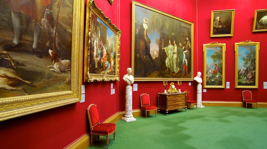 Galería Nacional de Escocia que incluye vista interna