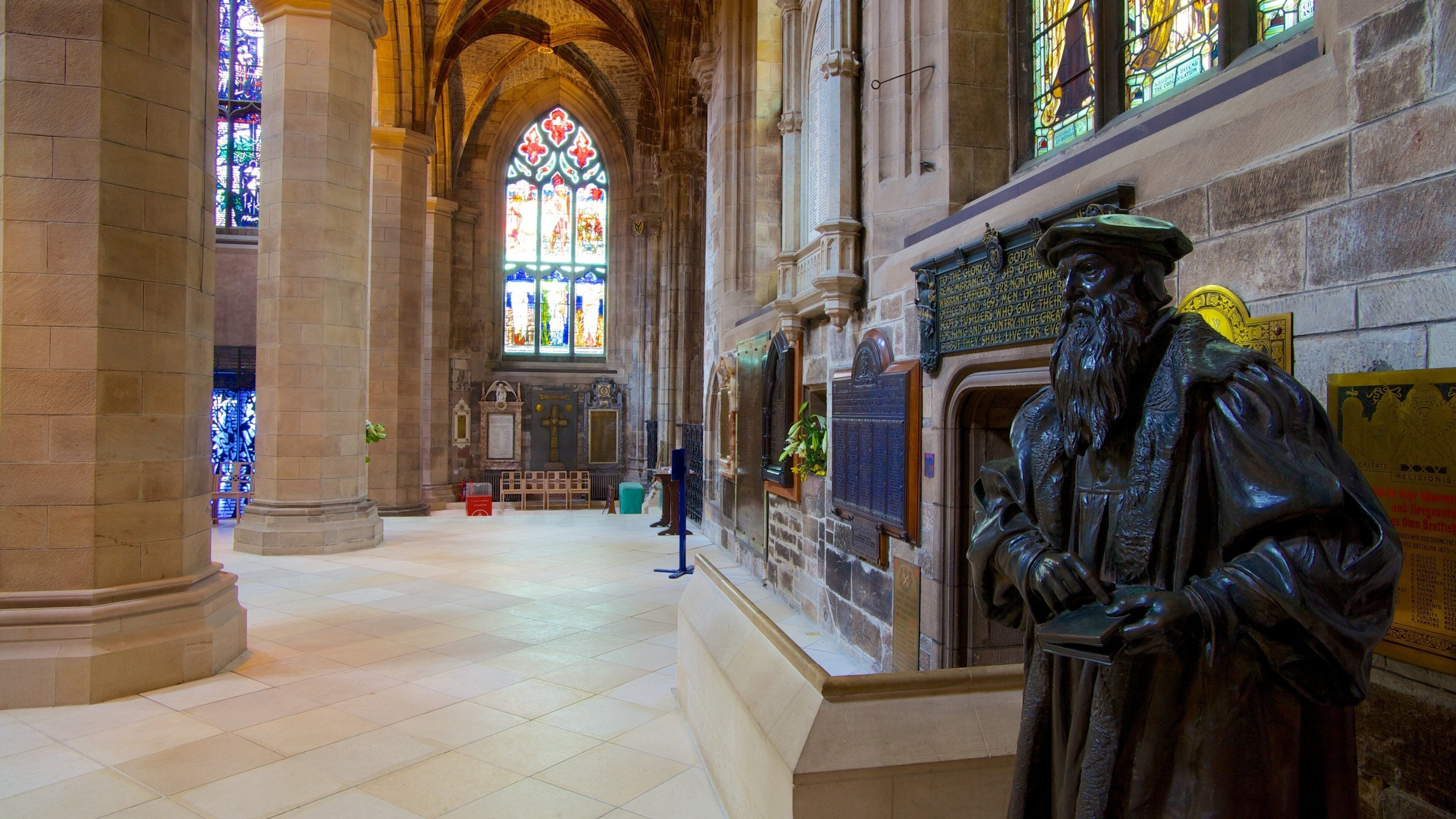 St. Giles\\\' Cathedral which includes interior views, a church or cathedral and religious aspects