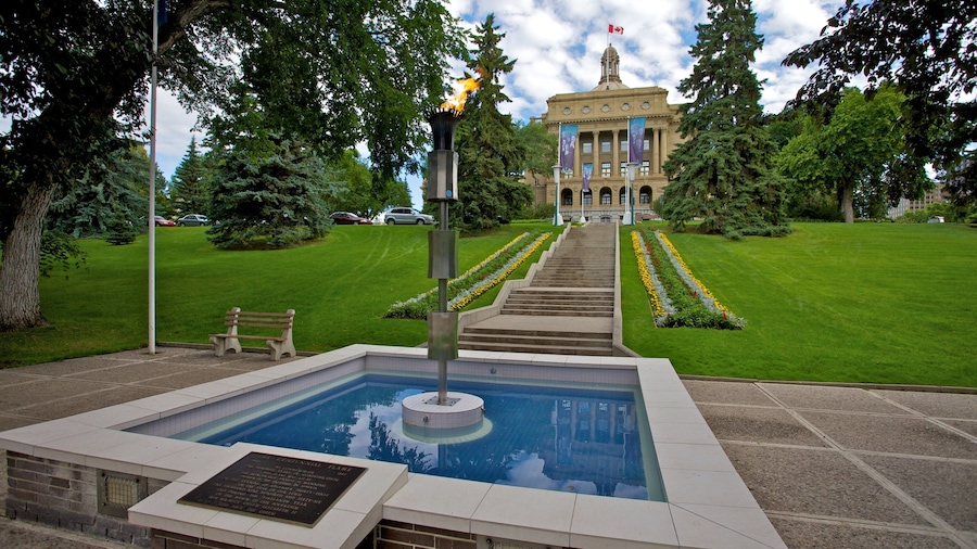 Edificio legislativo dell\'Alberta caratteristiche di parco, arte urbana e fontana