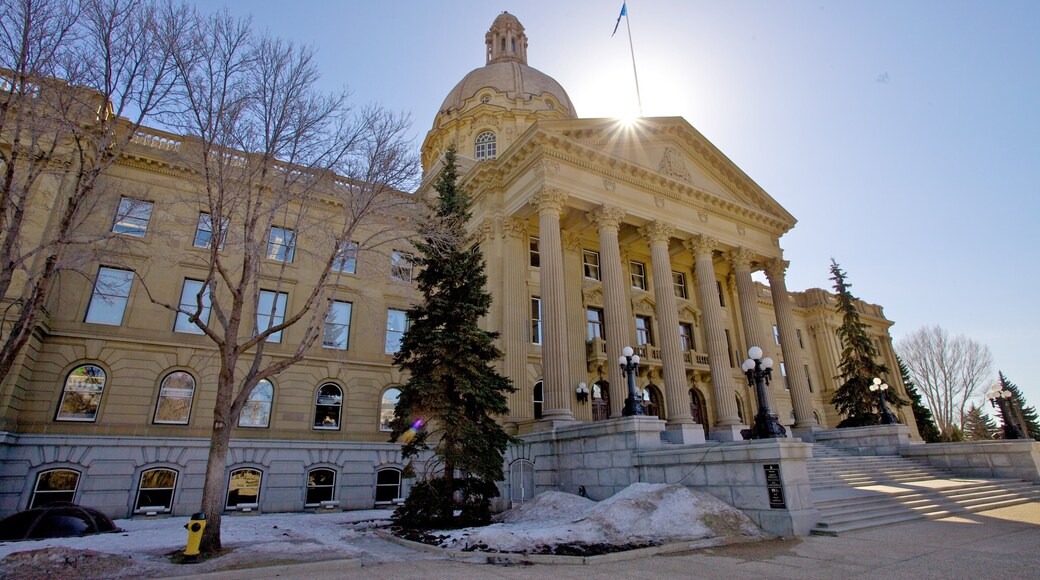 Alberta Legislature Building showing an administrative buidling and heritage architecture
