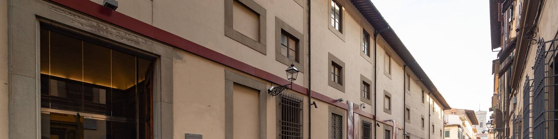 Accademia Gallery which includes street scenes as well as a large group of people