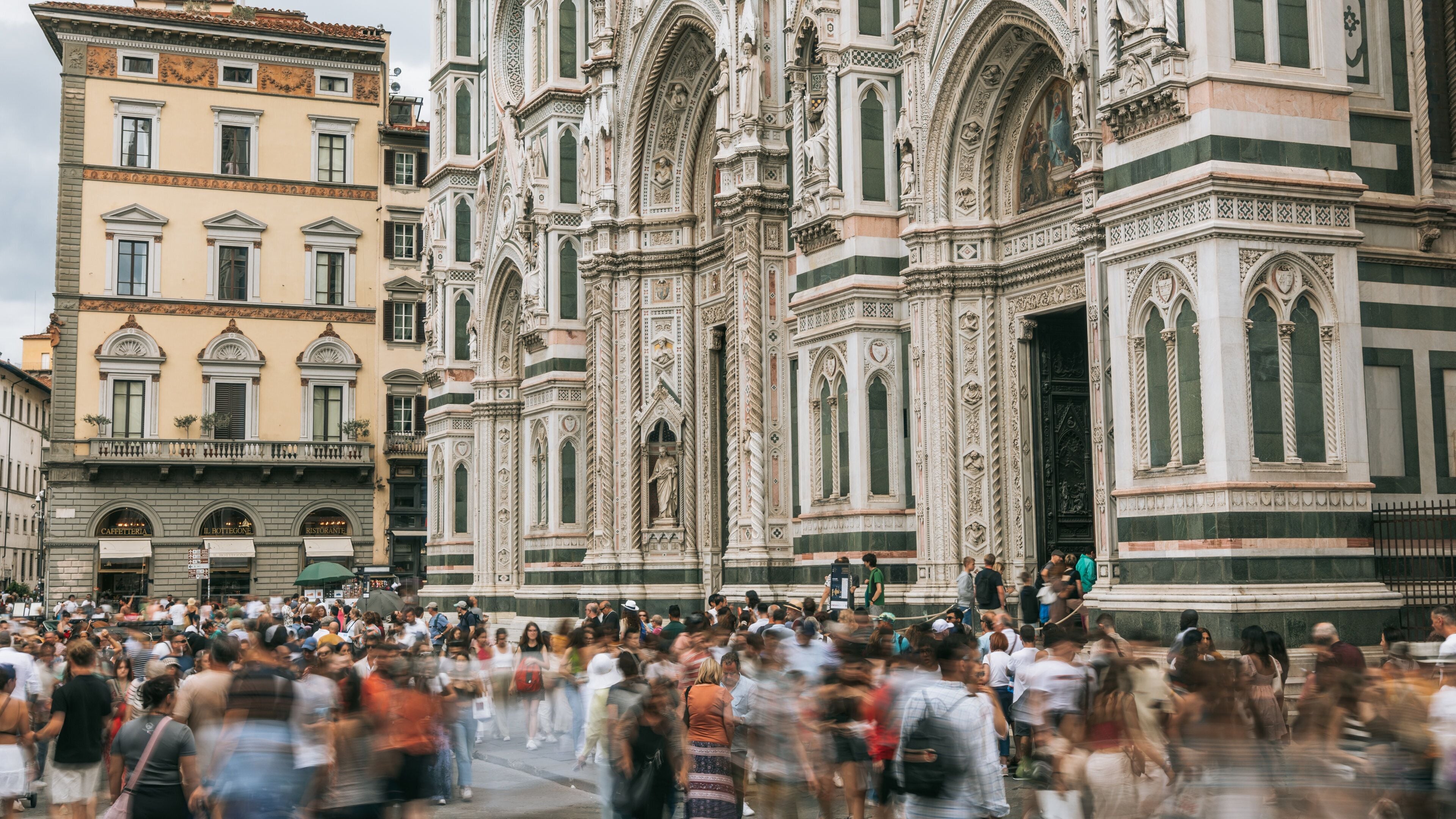 Cathedral of Santa Maria del Fiore showing heritage architecture and street scenes