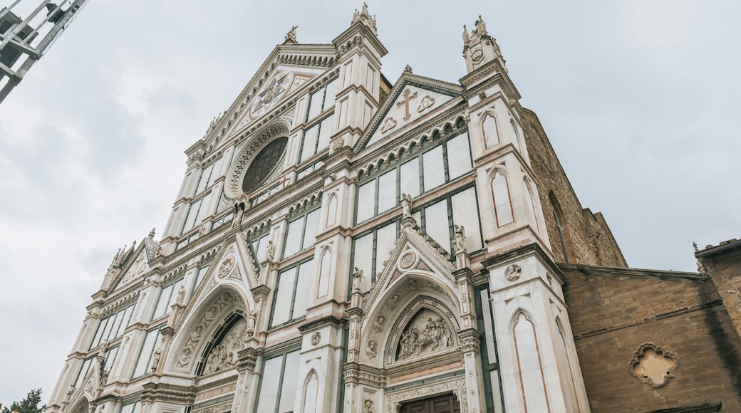 Basilica of Santa Croce which includes heritage architecture, heritage elements and a church or cathedral