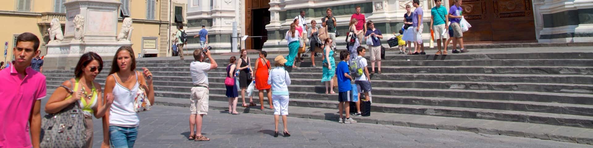 Basilique Santa Croce mettant en vedette ville, aspects religieux et église ou cathédrale