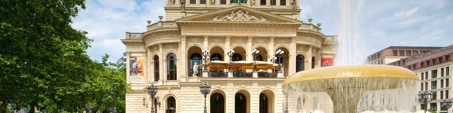 Alte Oper which includes a fountain, heritage architecture and a square or plaza