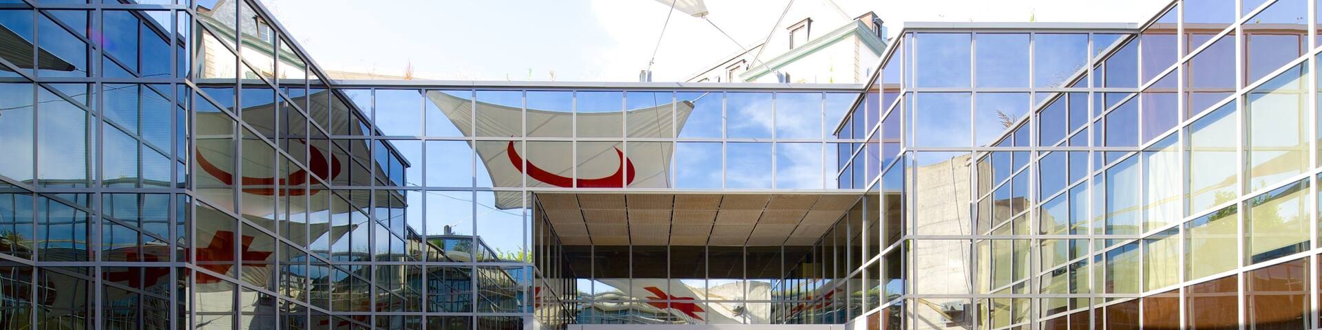 Internationales Museum des Roten Kreuzes und des Roten Halbmondes welches beinhaltet moderne Architektur