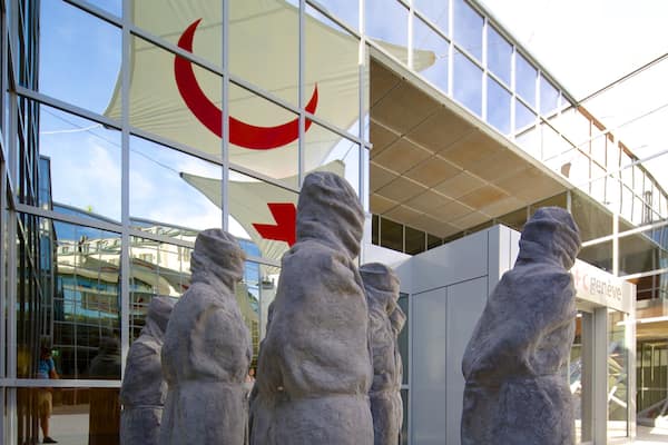 Musée international de la Croix-Rouge et du Croissant-Rouge qui includes statue ou sculpture