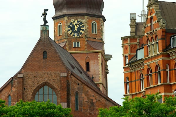 Pyhän Katariinan kirkko joka esittää vanha arkkitehtuuri ja kirkko tai katedraali