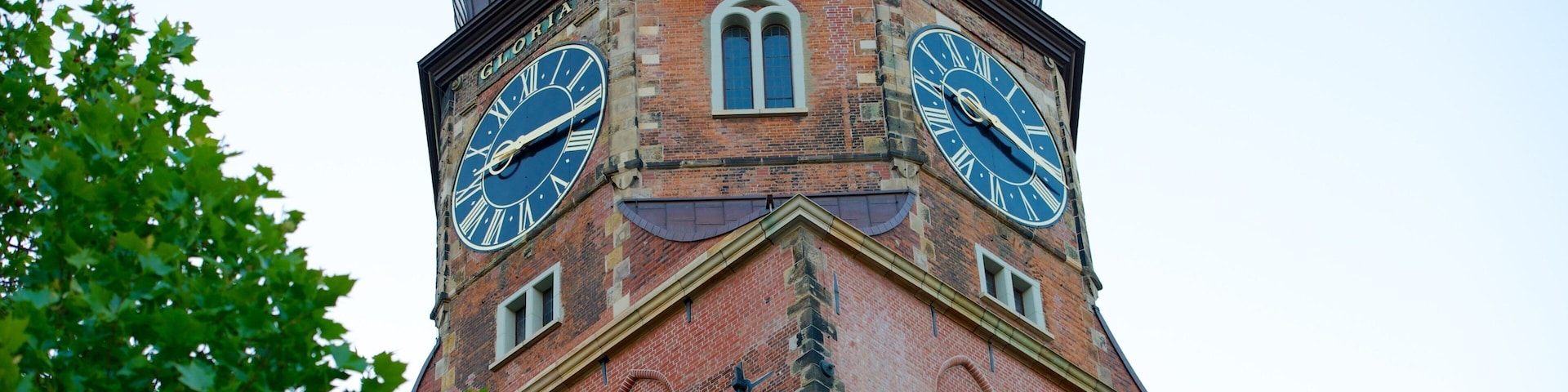 ์ฑ ์นดํ๋ฆฌ๋ ๊ตํ ์ด ํฌํจ ๊ตํ ๋๋ ์ฑ๋น ๊ณผ ๋ฌธํ์ ์ฐ ๊ฑด์ถ