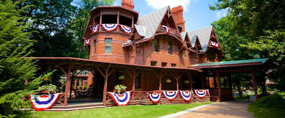 Mark Twain House featuring a house and heritage architecture