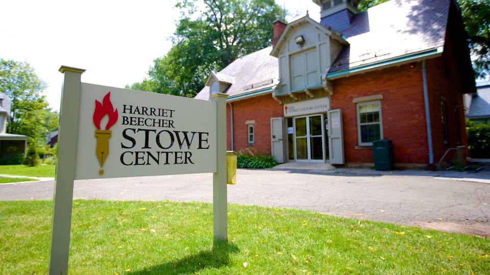 Mark Twain House showing signage