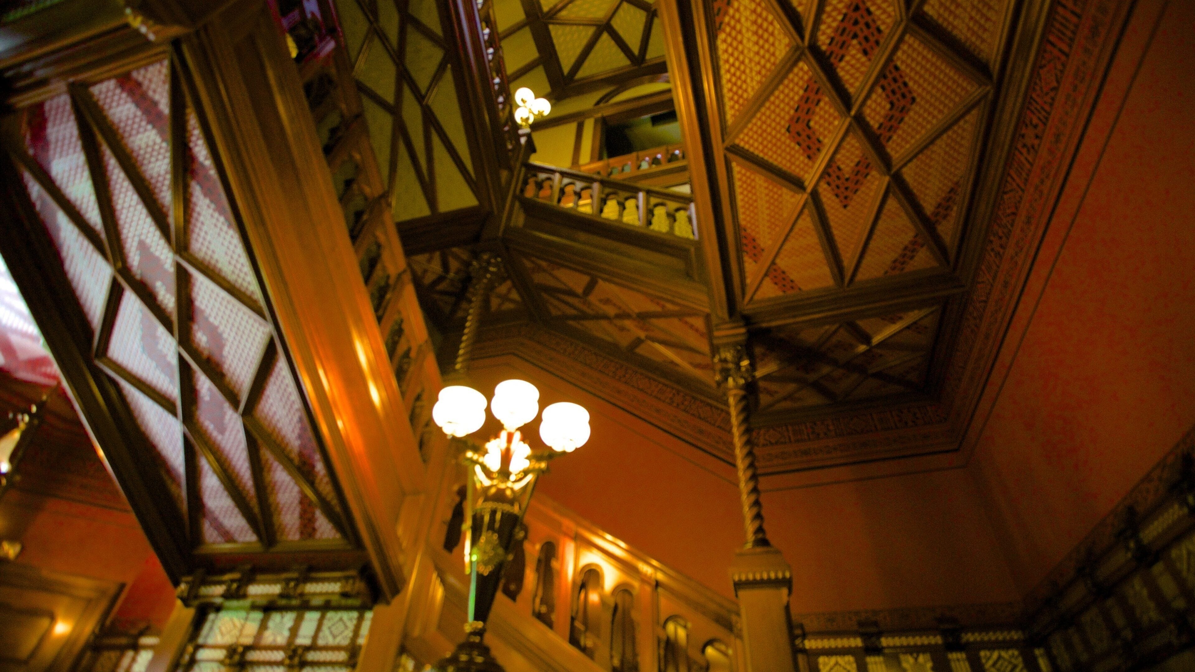 Mark Twain House & Museum showing a house and interior views