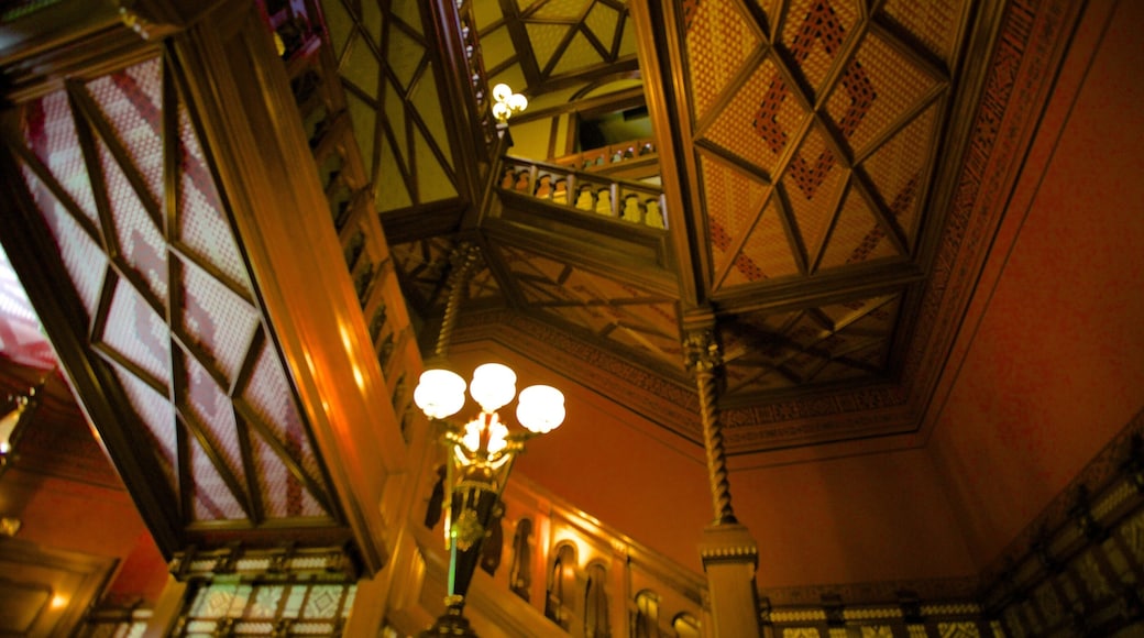 Mark Twain House & Museum showing a house and interior views