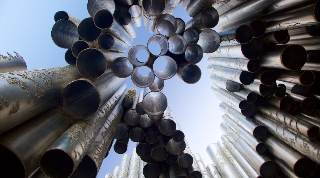 Sibelius Monument showing a garden and a statue or sculpture