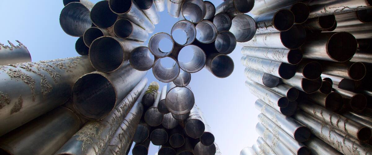 Sibelius Monument showing a garden and a statue or sculpture