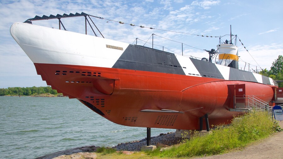 Suomenlinna Fortress showing general coastal views