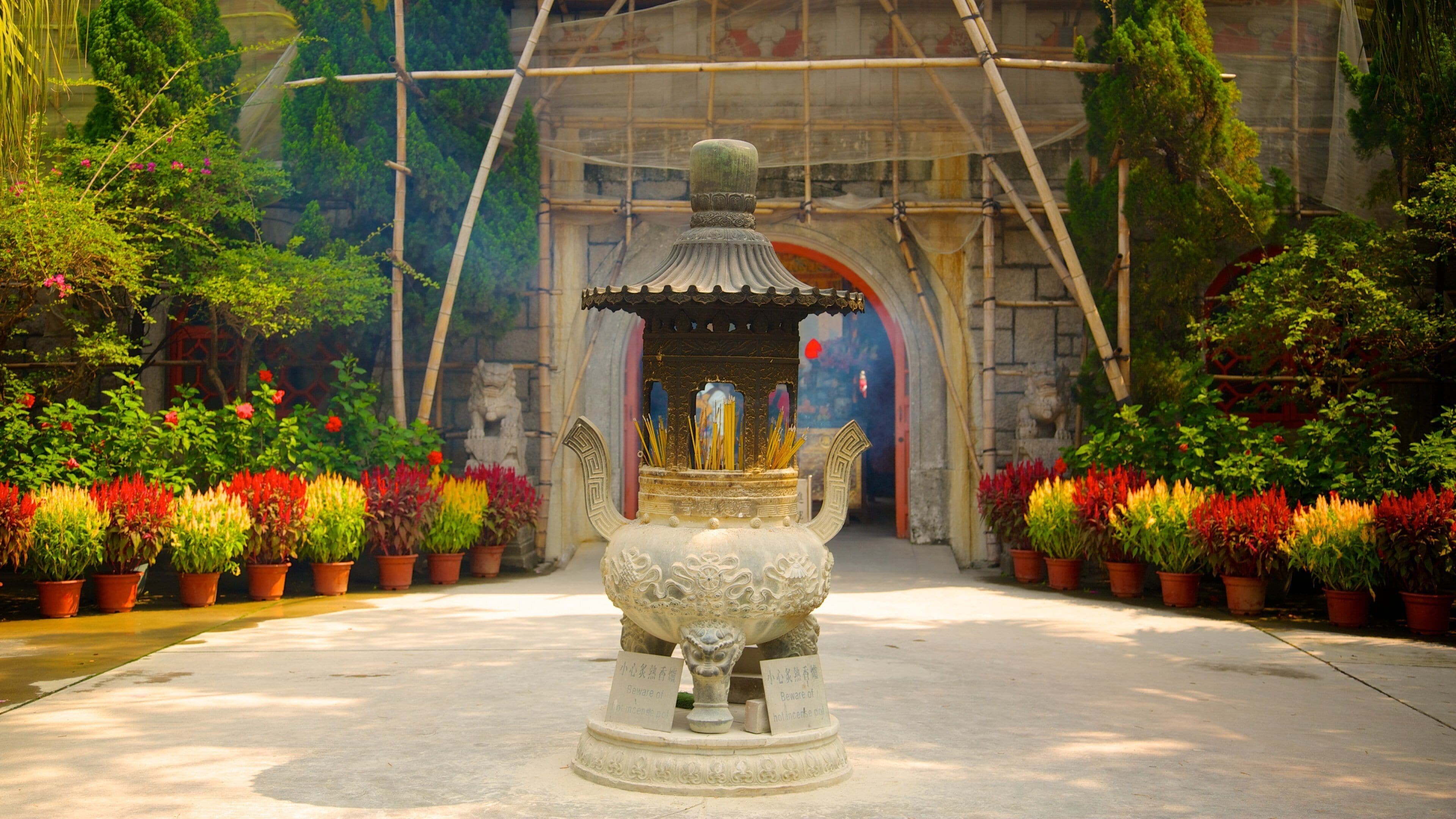 Po Lin Monastery which includes religious elements and a temple or place of worship