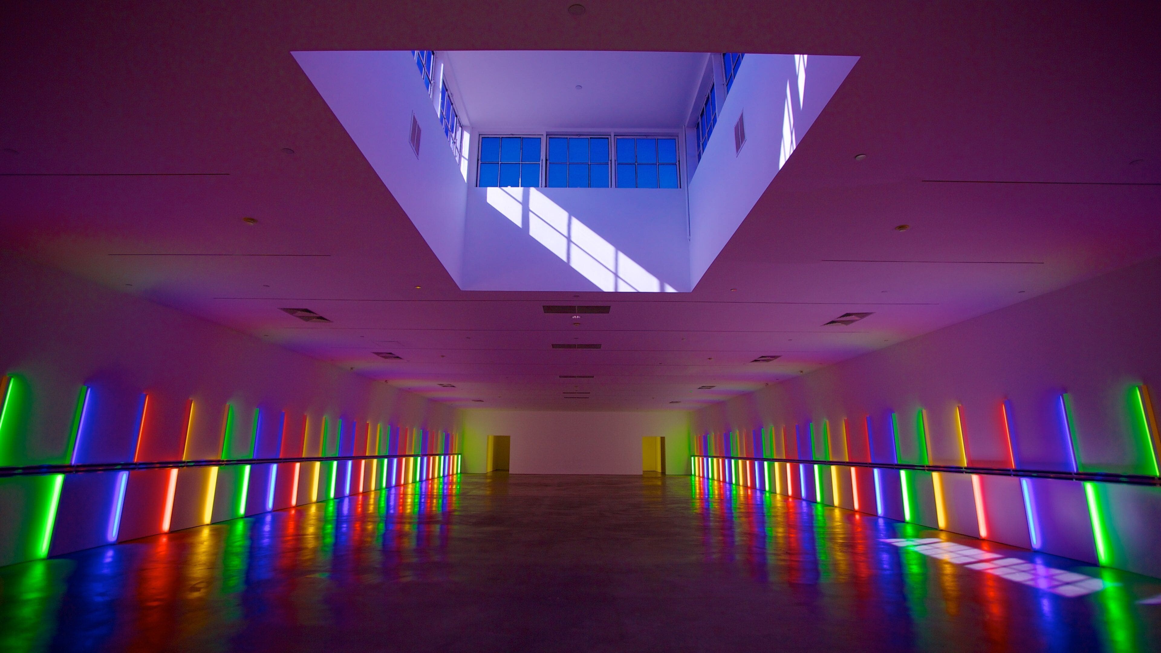 Menil Collection showing interior views and modern architecture