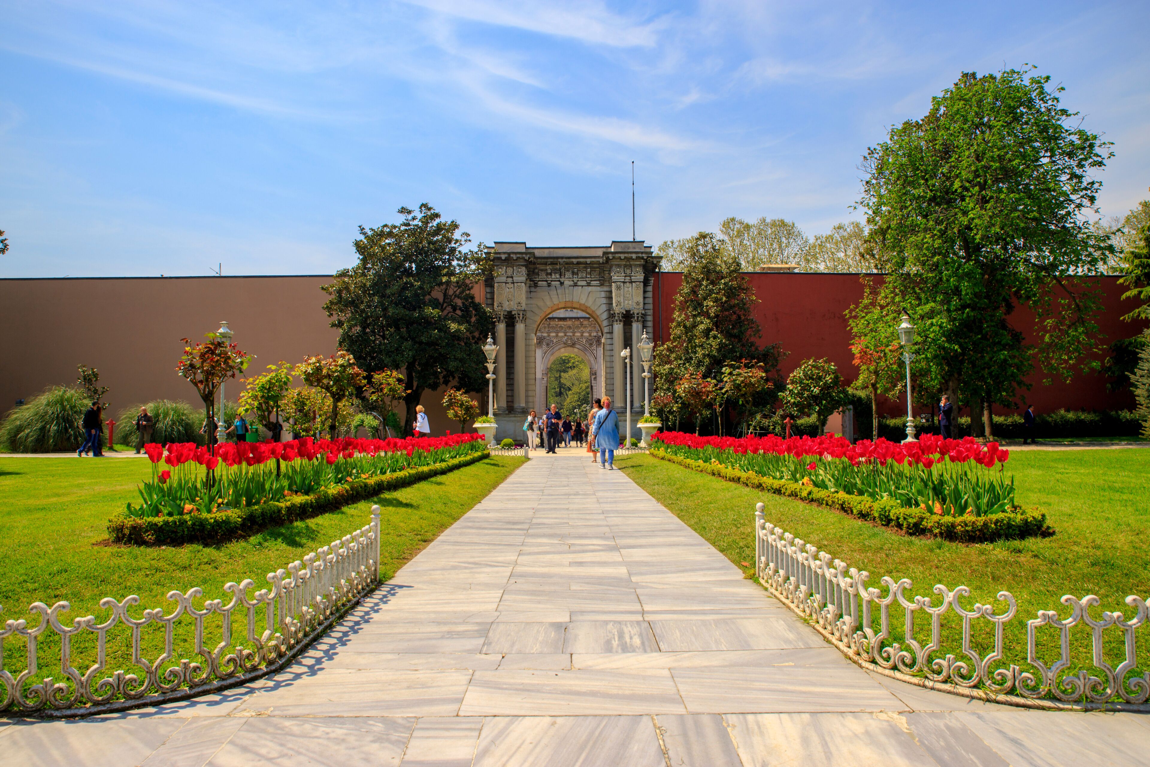 the gate at the entrance of the Dolmabahçe Palace