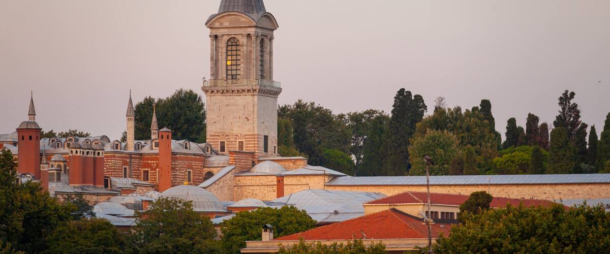 Palacio de Topkapi mostrando un castillo y arquitectura patrimonial