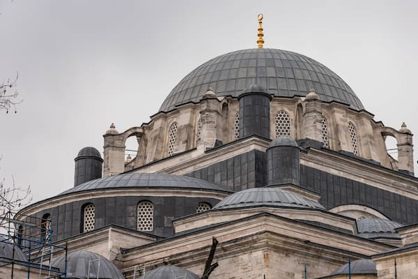 Beyazit Mosque featuring heritage elements
