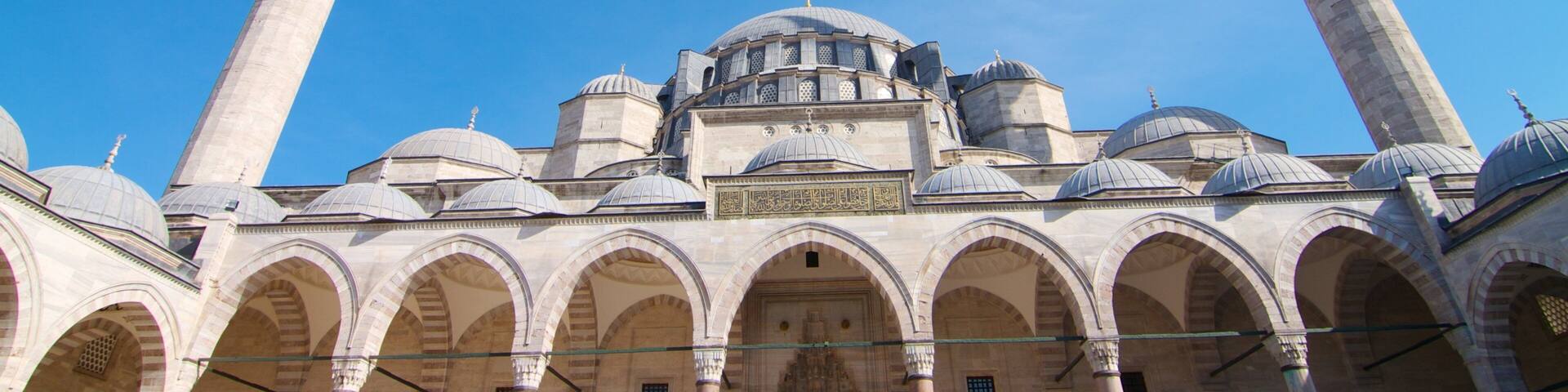 Suleymaniye Mosque featuring a mosque