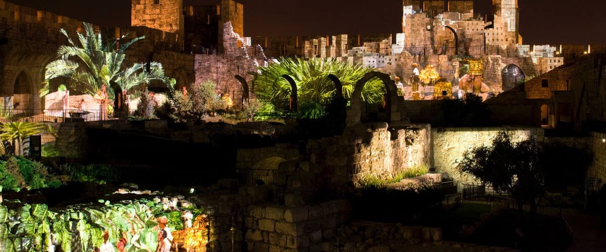 Davidsturm-Museum zur Geschichte Jerusalems mit einem bei Nacht