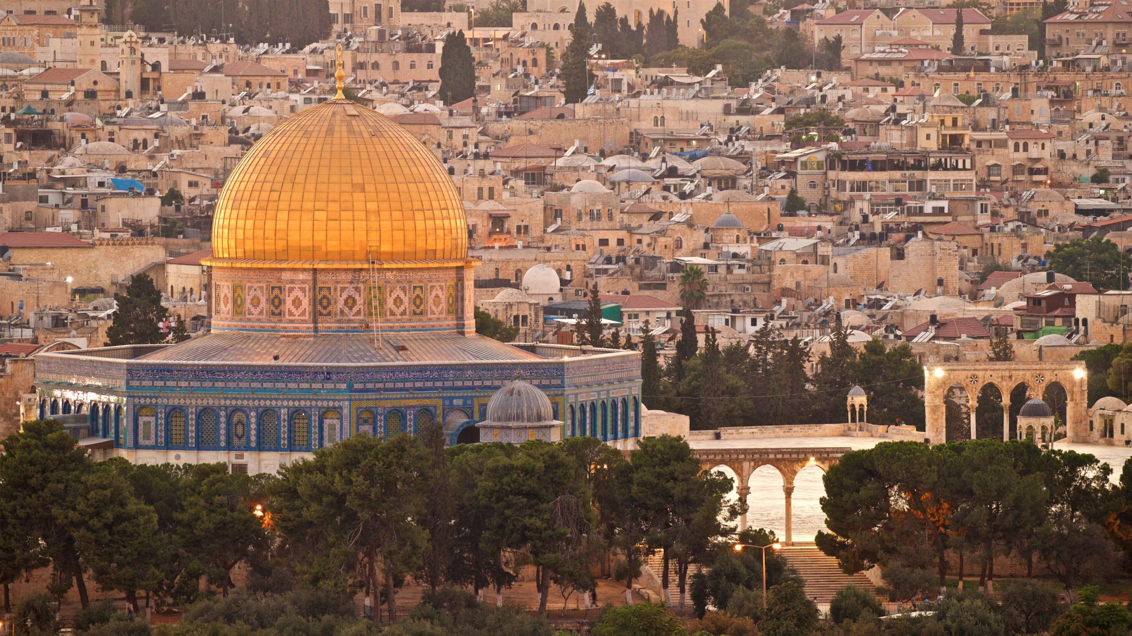 Dome of the Rock which includes landscape views, heritage architecture and a city
