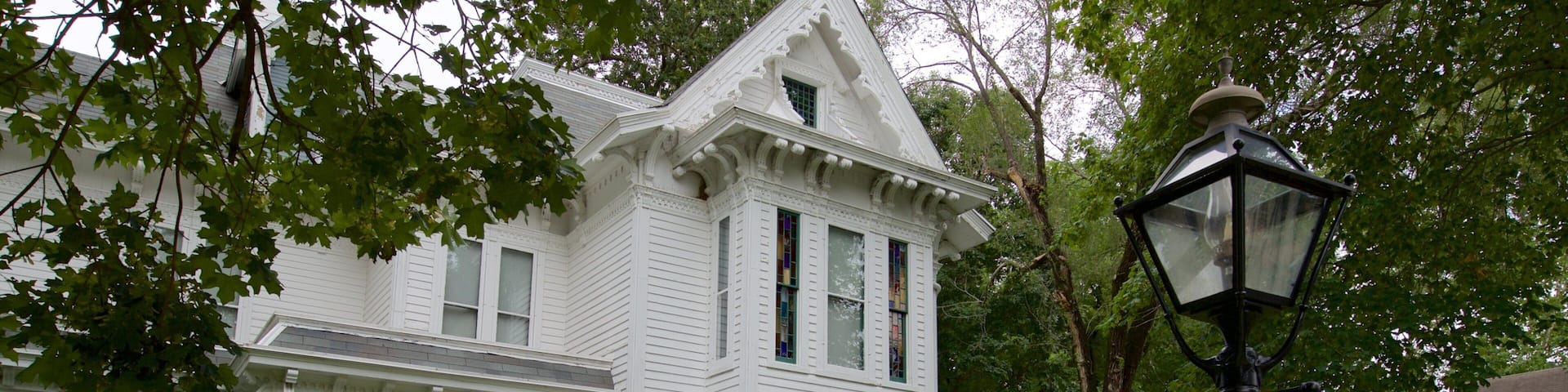 Harry S. Truman National Historic Site showing a house and heritage elements