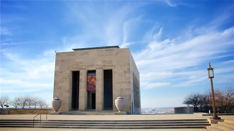 Liberty Memorial which includes a square or plaza