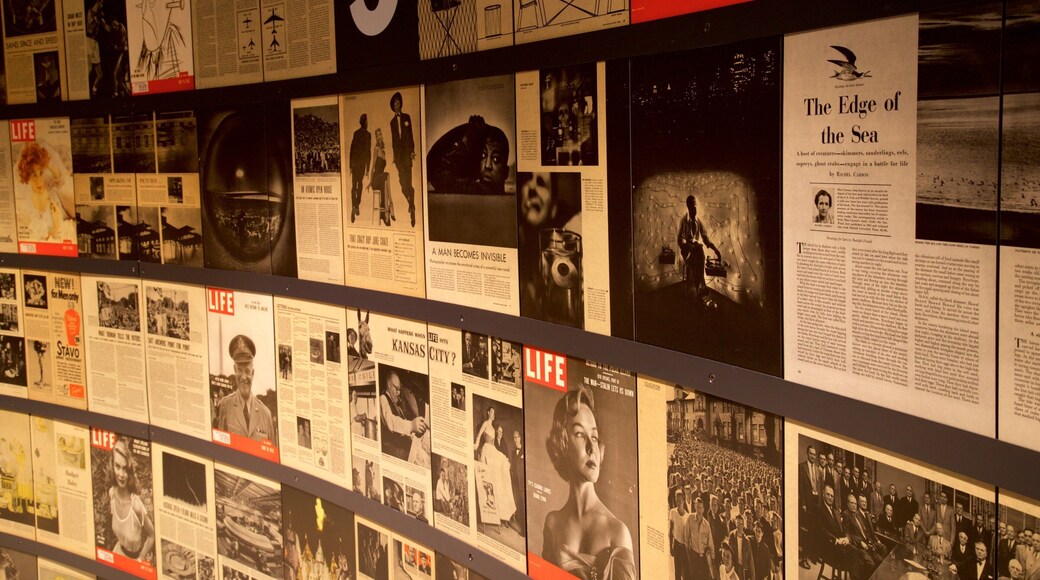 Harry S. Truman Library and Museum featuring interior views