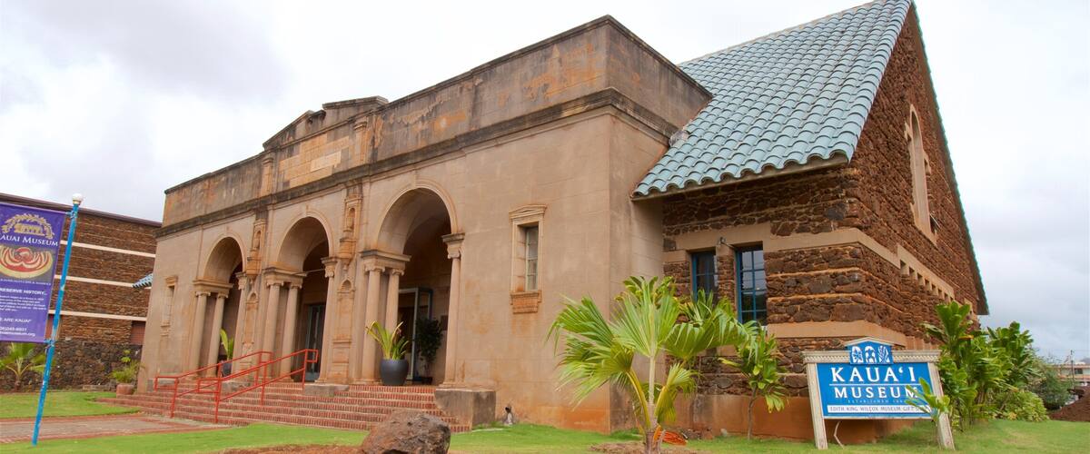Museo de Kauai ofreciendo patrimonio de arquitectura y señalización