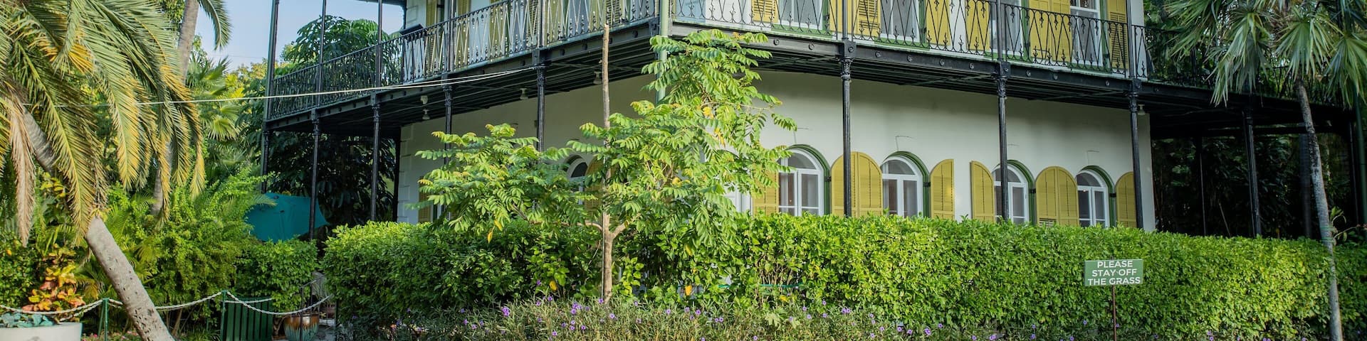 Ernest Hemingway Home and Museum featuring heritage elements and a house