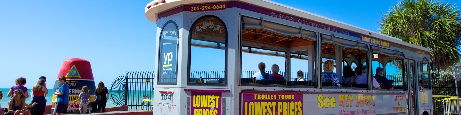 Southernmost Point ofreciendo turismo